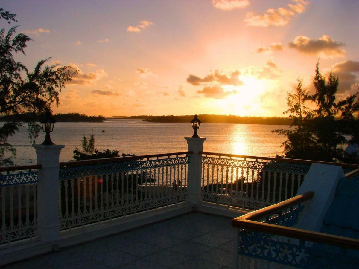 Villa Bella Charming Beachfront Guesthouse 蓝海湾 外观 照片