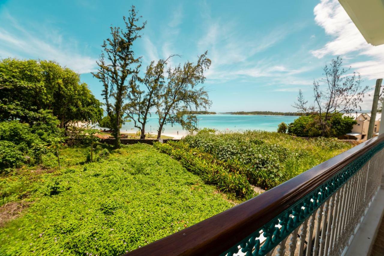 Villa Bella Charming Beachfront Guesthouse 蓝海湾 外观 照片